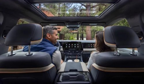 GM Blinks: CarPlay Returns to the 2027 Silverado