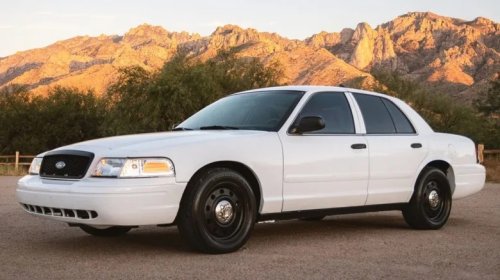 These Once-Common Sedans Have Nearly Disappeared From The Streets