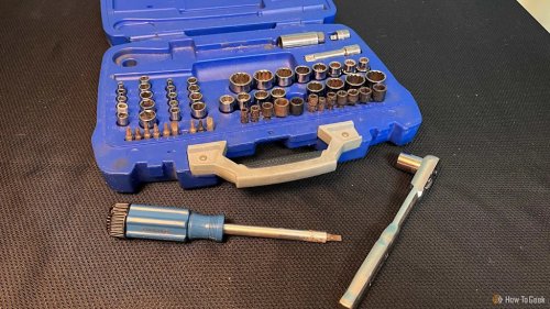 These 4 car tools can save you from the tow truck