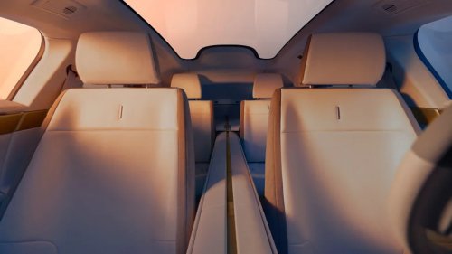 Jaguar Type 01 Interior Reveals a Living Room Aesthetic and Some Funky Screens