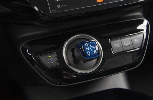 What Does the ‘B’ on Your Car’s Gear Shift Mean and When Should You Use It?