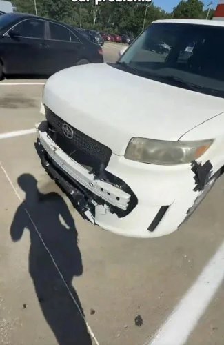 Toyota, A Toyota Driver Decided To Fix Her Damaged Car With Duct Tape