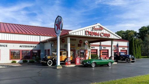 Classic Car Museum Calls It Quits After Failing To Find A Mechanic