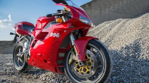 Are Higher CC Motorcycles Faster? Here's How Engine Size Affects Speed