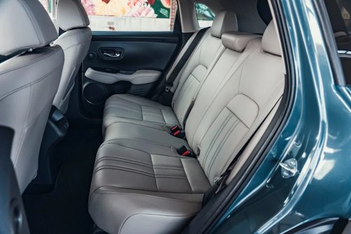 View Interior Photos of the 2026 Honda HR-V EX-L