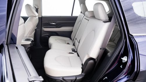 Toyota, Toyota Highlander, Only One of the Toyota Grand Highlander’s 3 Powertrains Hits the Fuel-Economy Sweet Spot
