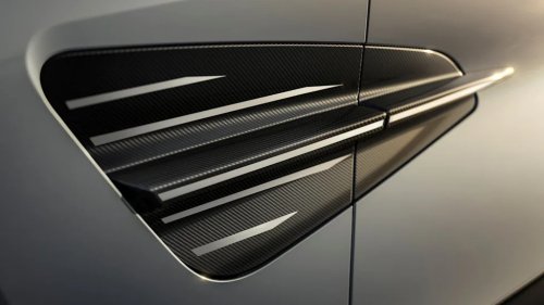 Aston Martin, The Aston Martin Vanquish 25 Is a Very Limited Celebration of V-12 Power