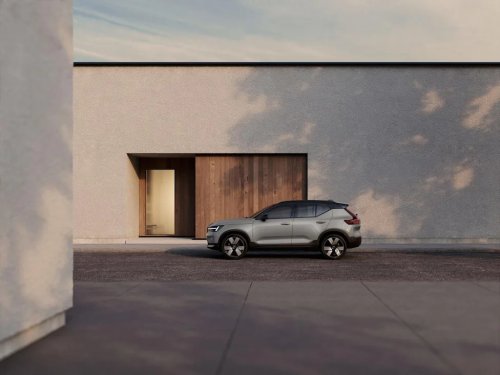 View Exterior Photos of the 2028 Volvo XC40