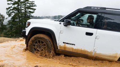 Jeep, Jeep Recon, The Jeep Recon Was Driven On The Highway Until It Died. Its Range Fell Short