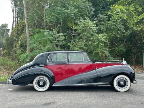 Rolls-Royce, 1951 Rolls-Royce Silver Wraith Offers Rare Link to Medical and Royal History at Lucky Collector Car Auctions