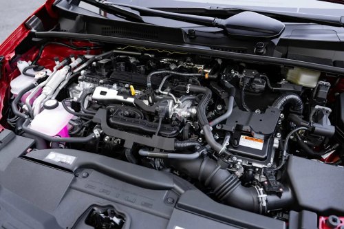 Toyota, Toyota Prius vs. the Plug-in Hybrid: why you probably shouldn't spend the extra $5,000