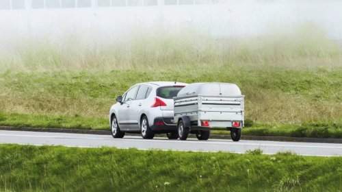 Here's What You Should Do If Your Trailer Starts Swaying While Towing