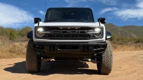 What's The Difference Between Ford Bronco Sasquatch And Raptor?