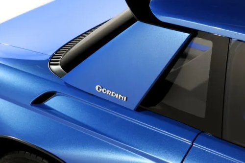 Renault's 270-HP R8 Gordini Concept Keeps the Motor Where the Original Had It: Out Back