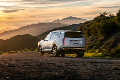 Kia, Kia Telluride, Hyundai, Hyundai Palisade, Kia Telluride Vs. Hyundai Palisade: One Winner For 2026