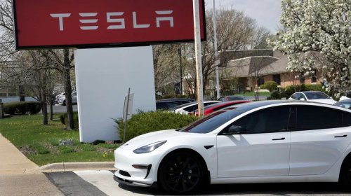 NHTSA Won't Investigate Tesla Door Latches