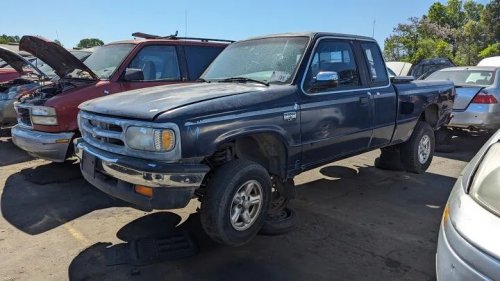 Junkyard Find: 1992 Mazda B2200 SE-5 Cab Plus