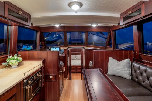 Lyman-Morse Unveils the Hood 42 LM