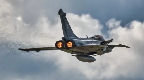 These Are The Only Planes Fast Enough To Outrun The Earth's Rotation