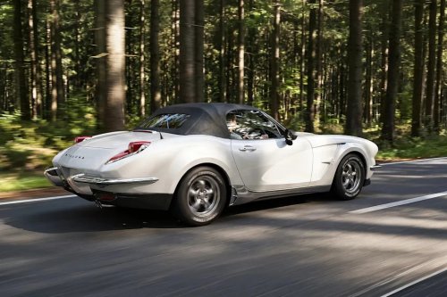 Japan’s Coolest New Convertible Apes a Legendary American Classic