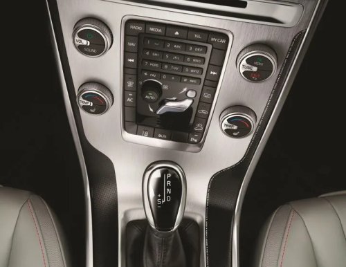 Swedes Prove Modern Cars Are More Distracting Than Ever