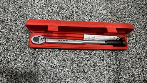 These 5 tools are all you need to handle your car's maintenance yourself