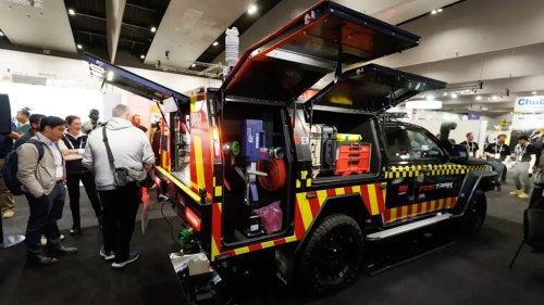 Ford, Ford Ranger, Ford Built A Fire-Fighting Ranger Super Duty With Solar-Powered Water Pumps