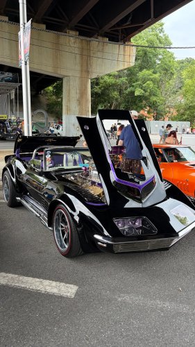 A Lowrider Meet Convinced Me: Enthusiasts Should Step Out of Their Comfort Zones