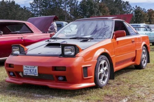 13 Popular Car Features You’ll Probably Never See Again