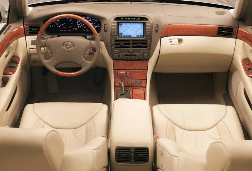 Lexus, Lexus LS, This Wisconsin Dealer Has a Truly Niche Business: Selling the 2004-2006 Lexus LS 430