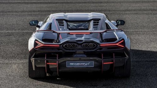 Lamborghini Says It Has No Current Plans for a Manual Transmission