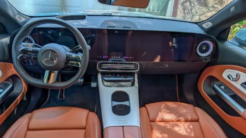 Are you Team Screen or Team Button? New Cars With Touchscreens vs Buttons Are Igniting a Debate