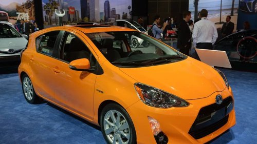 Toyota, Toyota Prius, Chevrolet, 2015 Toyota Prius vs 2015 Chevrolet Volt: Which One Is More Reliable? There's One Clear Winner