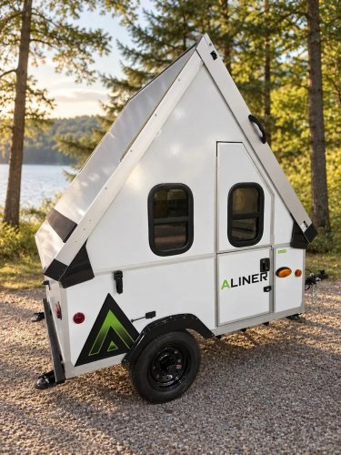 This Lightweight Pop-Up Camper Trailer Makes Weekend Escapes Approachable