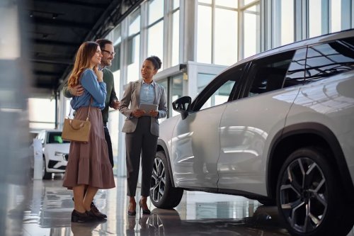 Why you should always buy a new car on a weekday this summer