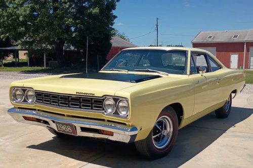 1 of 391: This 48-Years-Owned 1968 Hemi Road Runner Is a Drag Strip Survivor