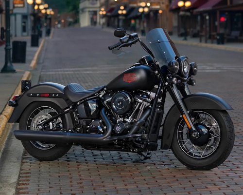 Harley’s Striking New Stripped-Down Retro Cruiser Recalls a Golden Age