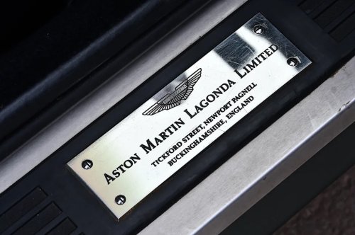 Awesome Aston Martin Virage 6.3 driven