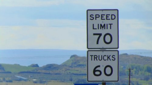 Why You'll See Two Different Speed Limit Signs On The Same Road