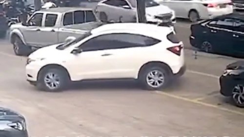 Yes, Parking Fail Turns into Full Meltdown—And Yes, He Kicks the Truck