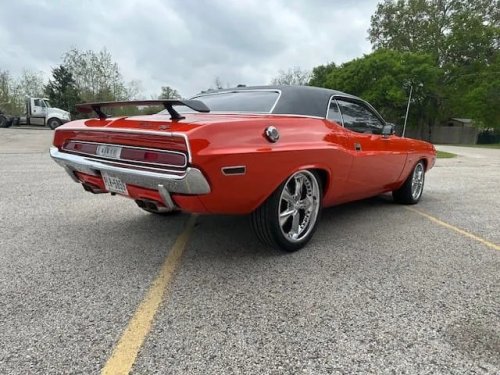 Dodge, Dodge Challenger, This 550-HP HEMI Restomod 1970 Dodge Challenger Is A Hugger Orange Knockout