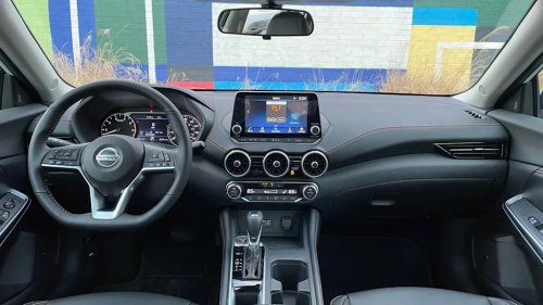 2022 Hyundai Elantra vs 2022 Nissan Sentra: Which One Is More Reliable? There's One Clear Winner