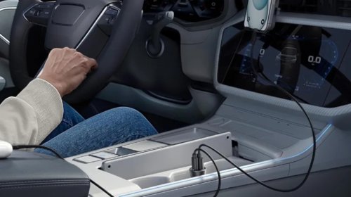 If Your Car's 12V Port Is Charging Your Devices Slowly, This Might Be Why
