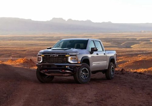 Next-Gen Duramax Keeps Its 305 Horsepower - and That's Fine