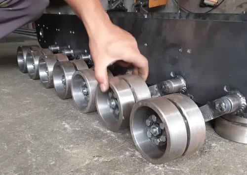 Guy Spends $20,000 Building a 770-Pound Steel RC Tank With a Cannon That Actually Fires