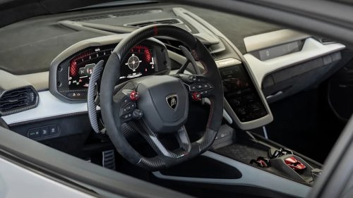 Lamborghini Says It Has No Current Plans for a Manual Transmission