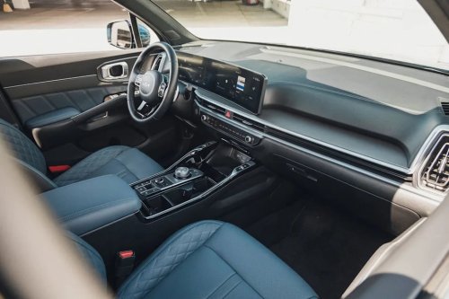 View Interior Photos of the 2025 Kia Sorento Hybrid