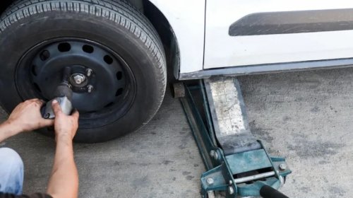 Is A Jack Or Ramp Better For An At-Home Oil Change? Here's What You Need To Know