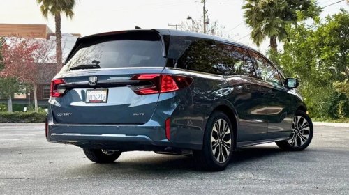 4 Family Minivans With Better Ratings Than The Chrysler Pacifica