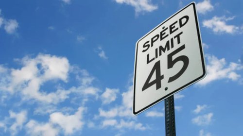 Here's How Cars Recognize Traffic Signs (And Why It Doesn't Always Work)